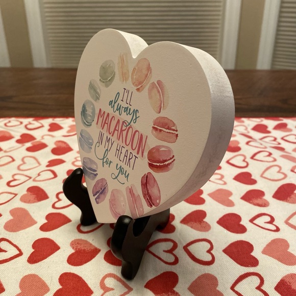 Valentine’s Day Macaroon Heart Sign, “I’ll Always Macaroon In My Heart For You” - Picture 13 of 15